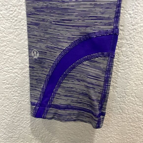 Lululemon Run: Inspire Crop II All Luxtreme in We Are From Space Brusied Berry 6 - Picture 6 of 8